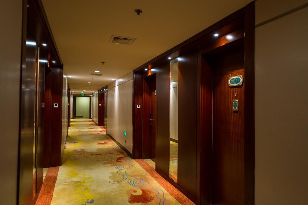 Vienna International Hotel - Expo Branch Shanghai Esterno foto